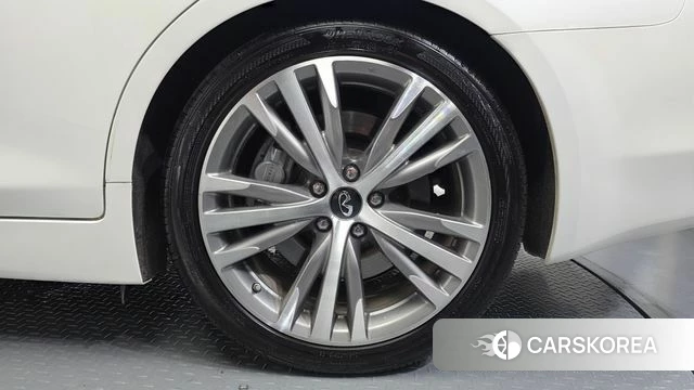 Infiniti Q50 id 4568664 из Кореи 13