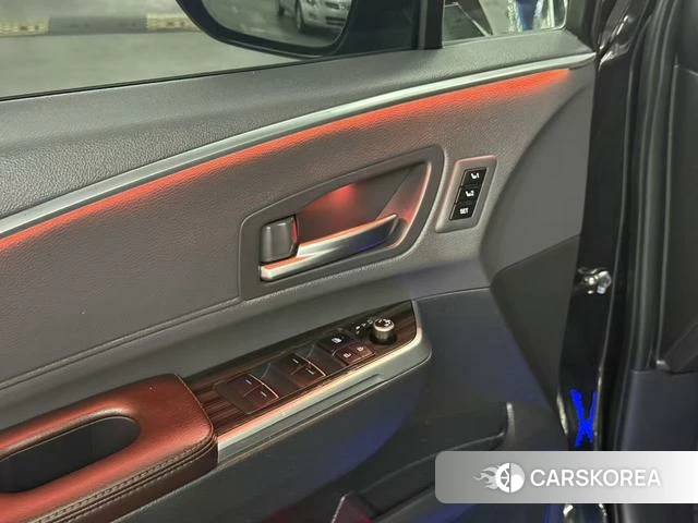 Toyota Saina id 4272904 из Китая 13