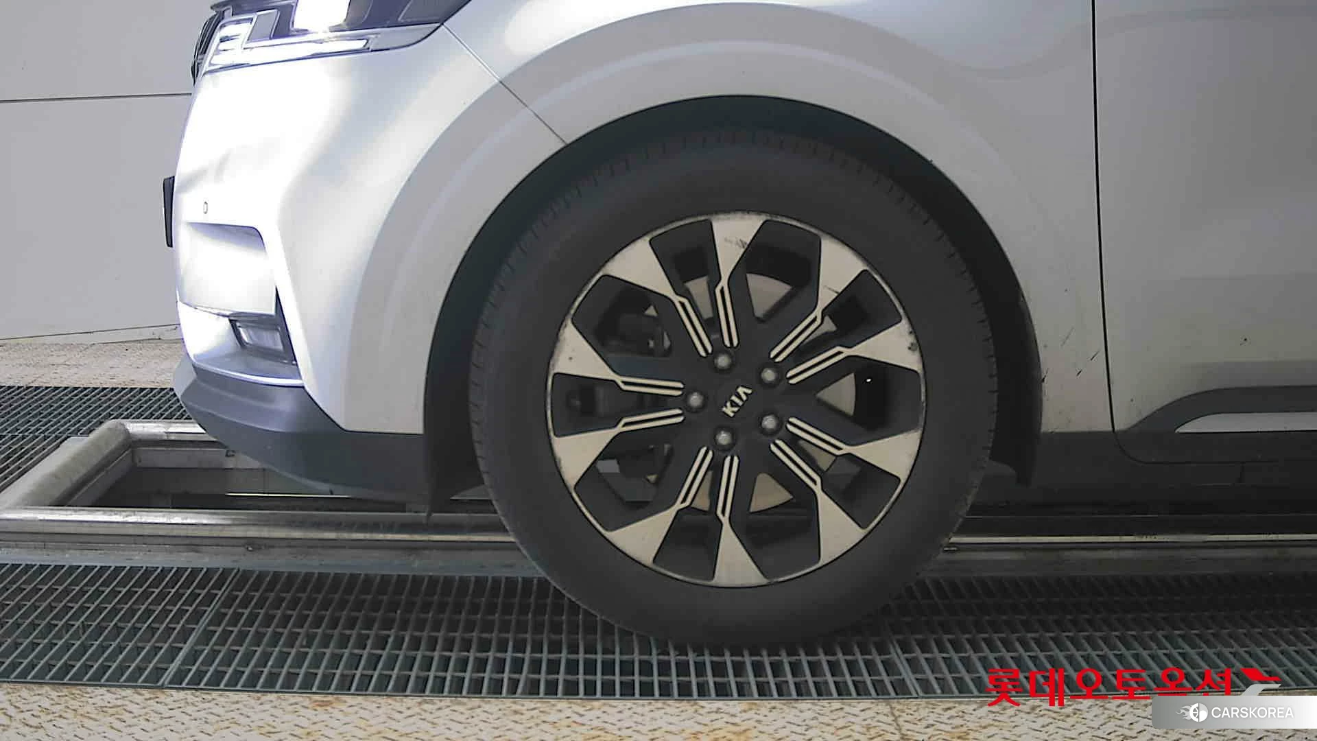 Kia Carnival id 4289436 из Кореи 13