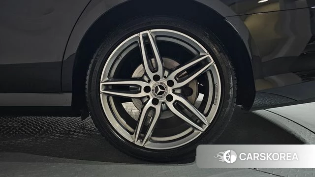 Mercedes-Benz E-Class W213 id 4658434 из Кореи 13
