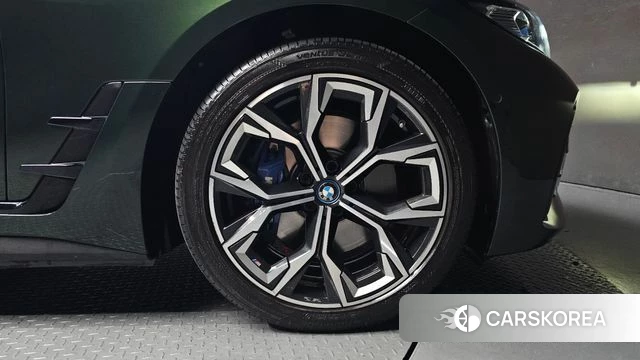 BMW i4 id 4650663 из Кореи 13