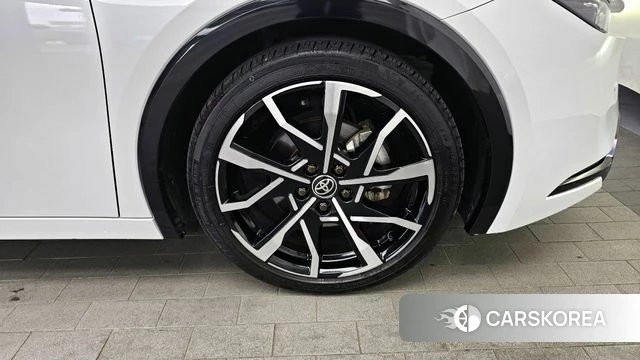 Toyota Prius 5th Generation id 4394914 из Кореи 13