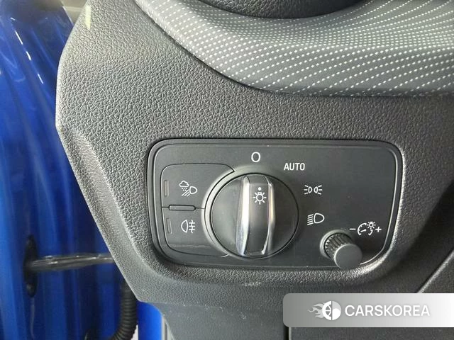 Audi Q2L id 4314291 из Китая 13