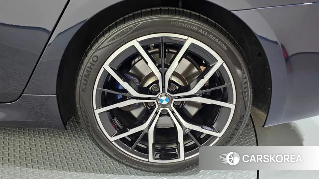 BMW 5 Series (G30) id 4495744 из Кореи 13