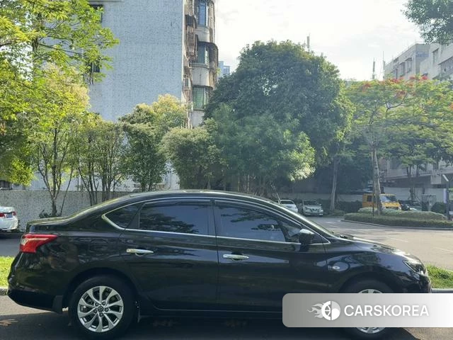 Nissan Xuan Yi id 4301359 из Китая 13