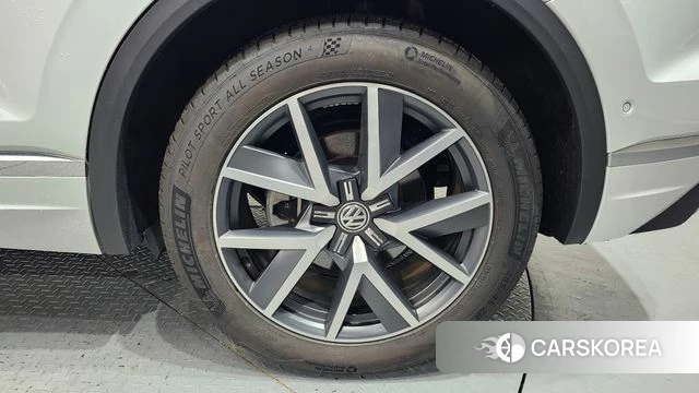 Volkswagen Touareg 3rd generation id 4732385 из Кореи 13