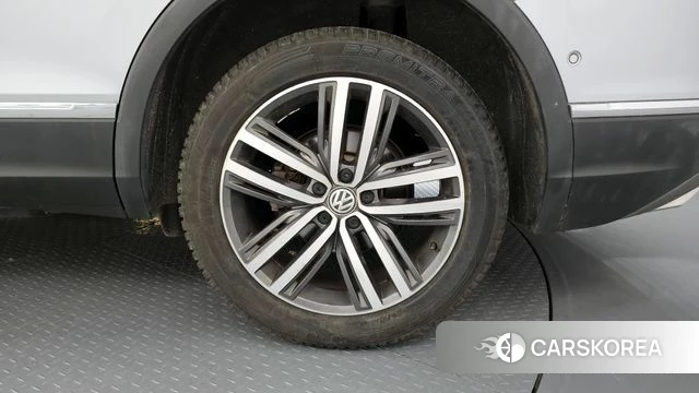 Volkswagen Tiguan Allspace id 4294143 из Кореи 13