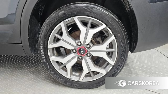 Kia Seltos id 4435294 из Кореи 13