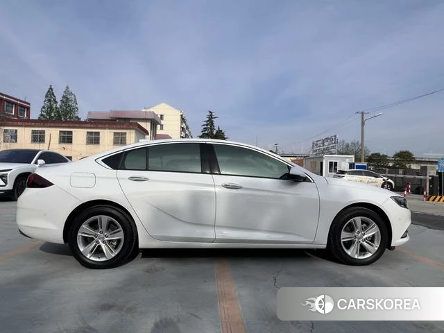 Buick Regal id 4240408 из Китая 13