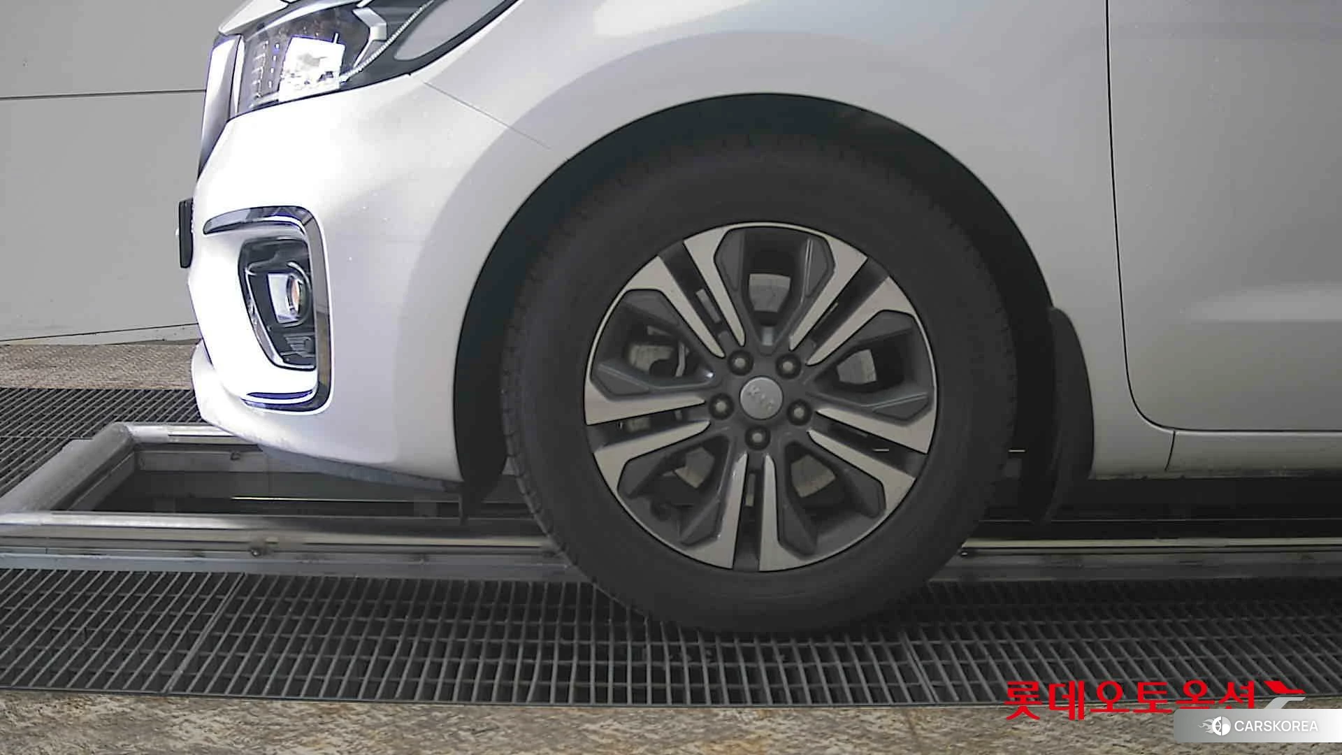 Kia Carnival id 3869441 из Кореи 13