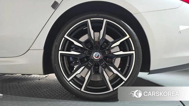 BMW 8 Series (G15) id 4592168 из Кореи 13
