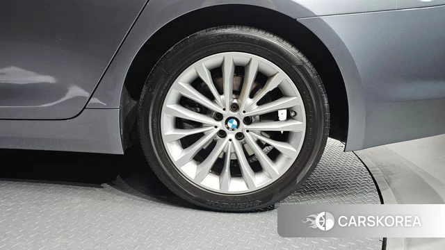 BMW 5 Series (G30) id 4658417 из Кореи 13