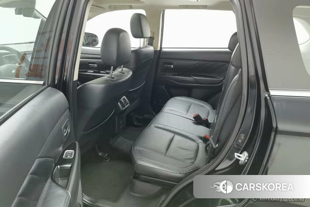 Mitsubishi  Outlander id 4210244 из Китая 13
