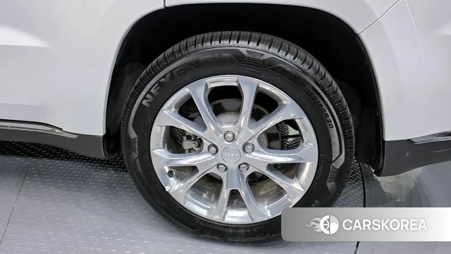 Jeep Grand Cherokee id 4225257 из Кореи 13