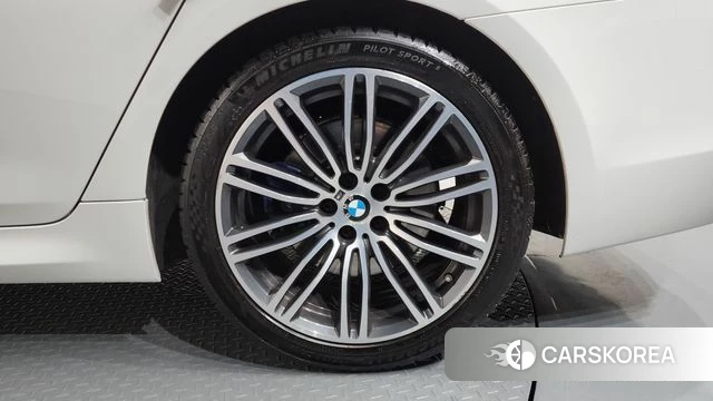 BMW 5 Series (G30) id 4416953 из Кореи 13