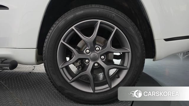Jeep Grand Cherokee id 4894995 из Кореи 13