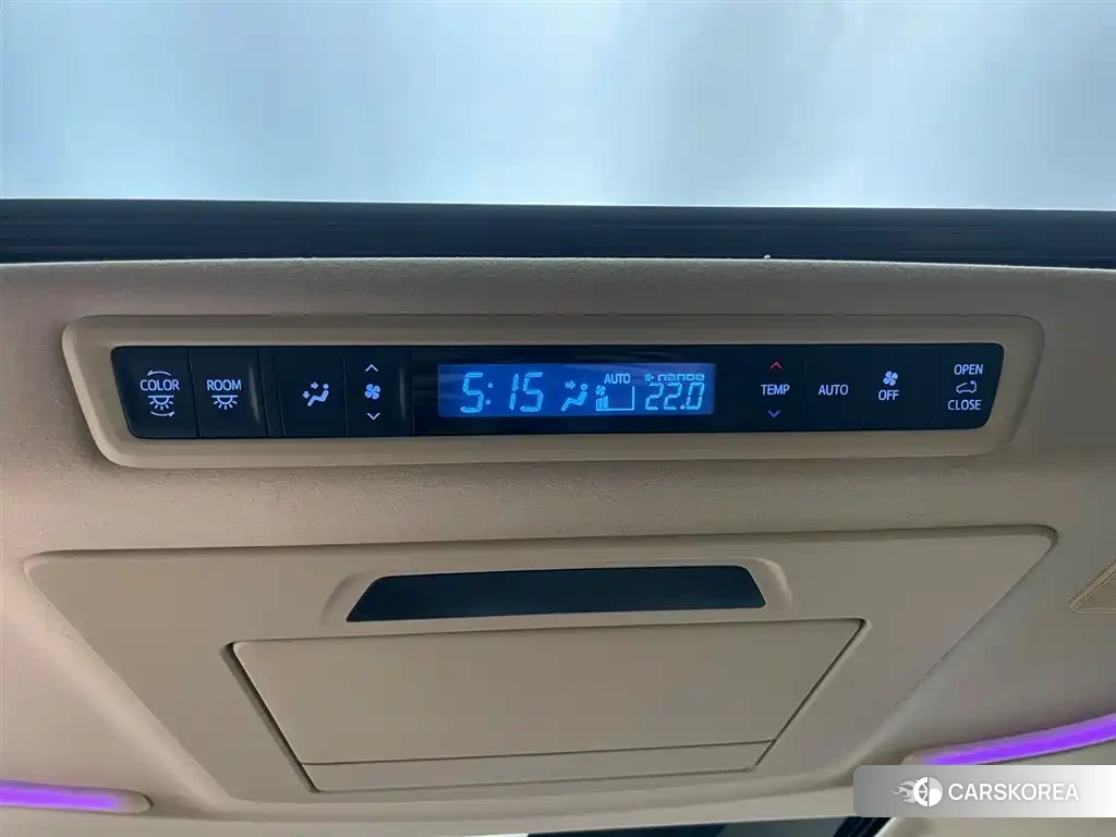 Toyota Elfa id 4599735 из Китая 13