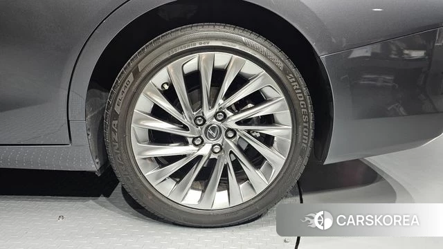 Lexus ES300h 7th generation id 4578563 из Кореи 13