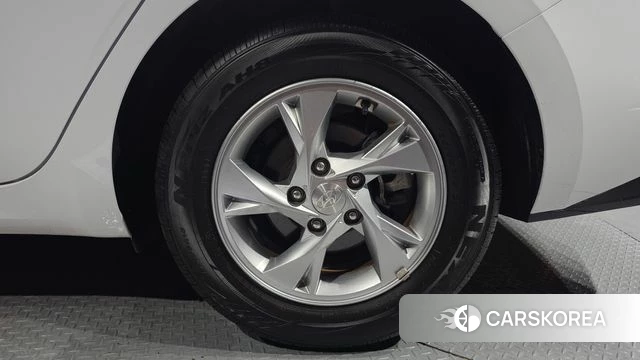 Hyundai Avante (CN7) id 4632150 из Кореи 13