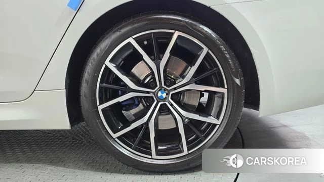BMW 5 Series (G30) id 4268186 из Кореи 13