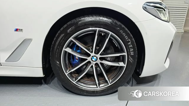 BMW 5 Series (G30) id 4243947 из Кореи 13