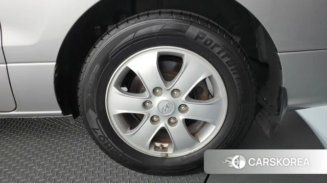 Hyundai The New Grand Starex id 4642917 из Кореи 13