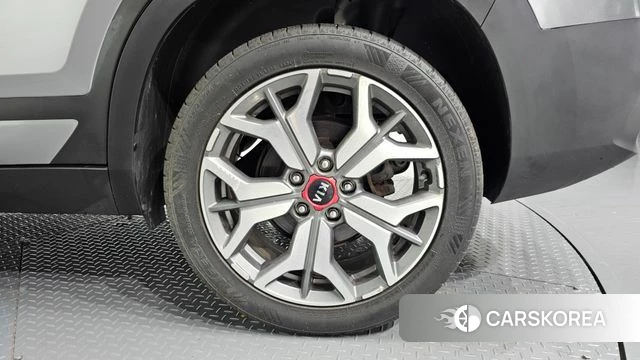 Kia Seltos id 4872985 из Кореи 13