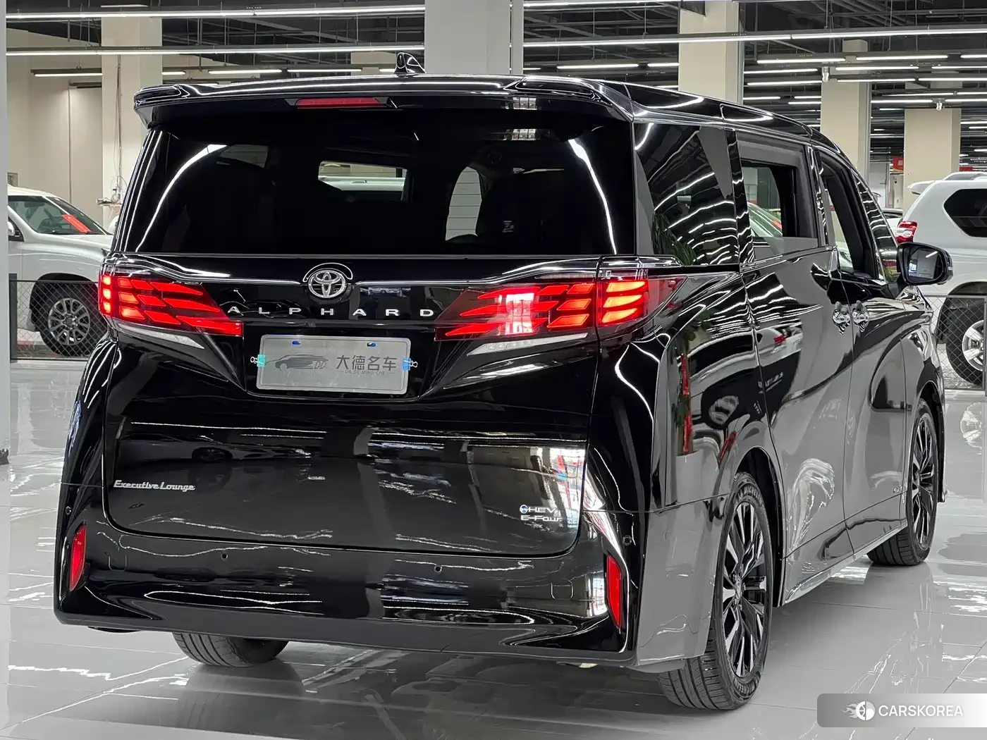 Toyota Elfa id 4601834 из Китая 13