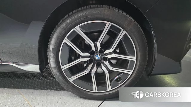 BMW 7 Series (G70) id 4266465 из Кореи 13