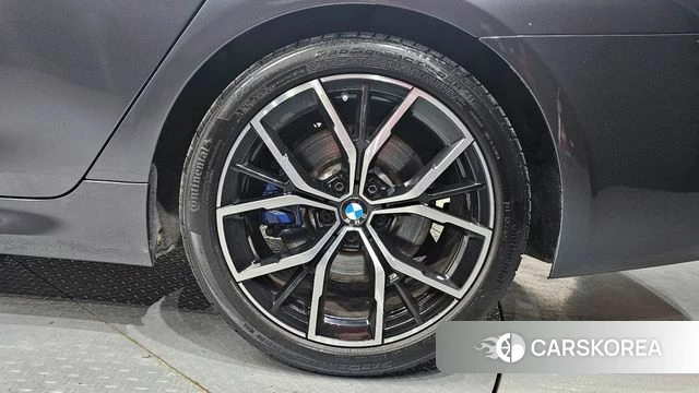 BMW 5 Series (G30) id 4316128 из Кореи 13