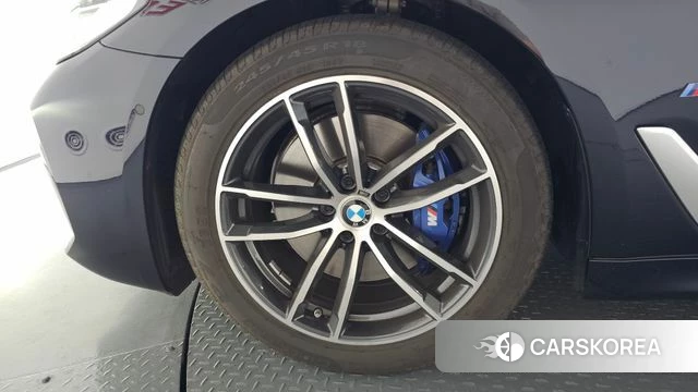 BMW 5 Series (G30) id 4281379 из Кореи 13