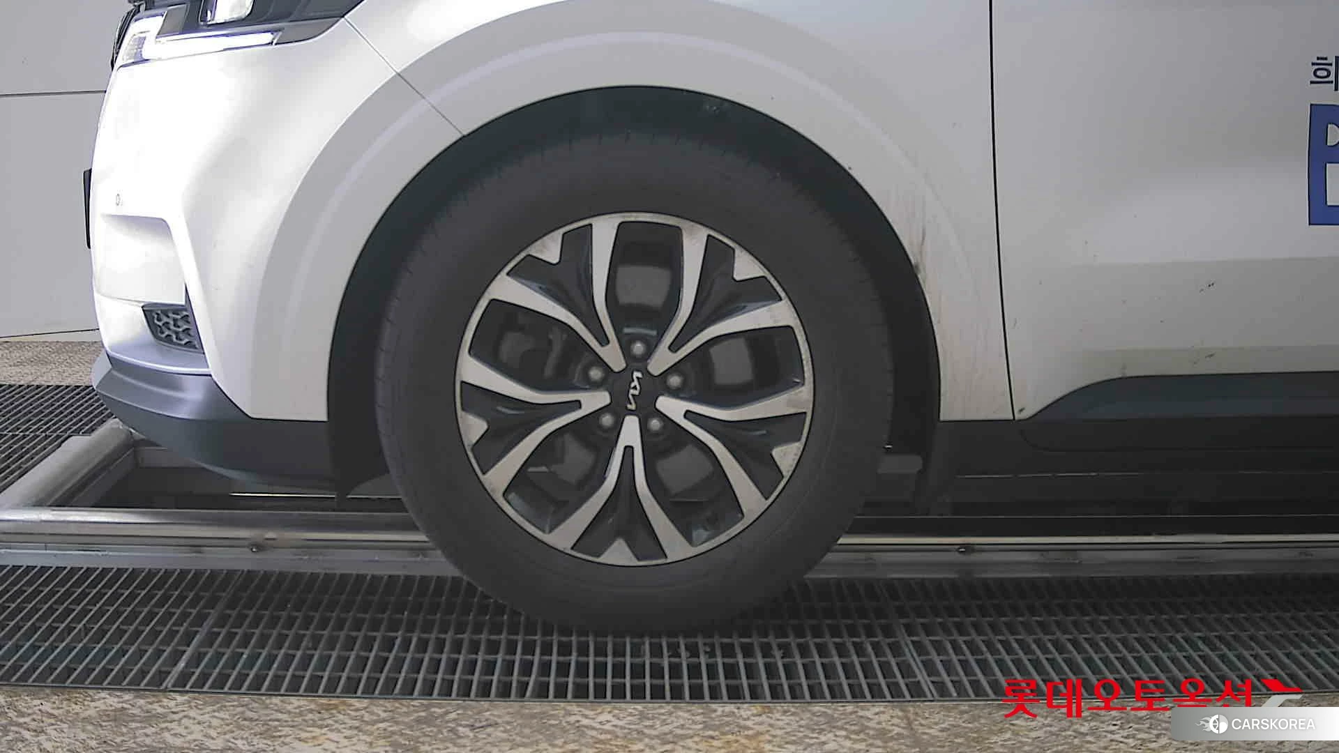 Kia Carnival id 3875727 из Кореи 13