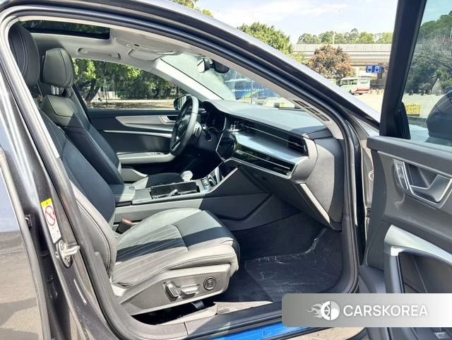 Audi A6L id 3920140 из Китая 13