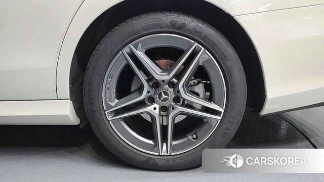 Mercedes-Benz E-Class W213 id 4267340 из Кореи 13