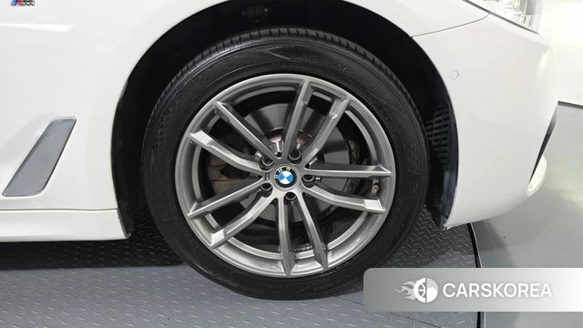 BMW 5 Series (G30) id 4435802 из Кореи 13