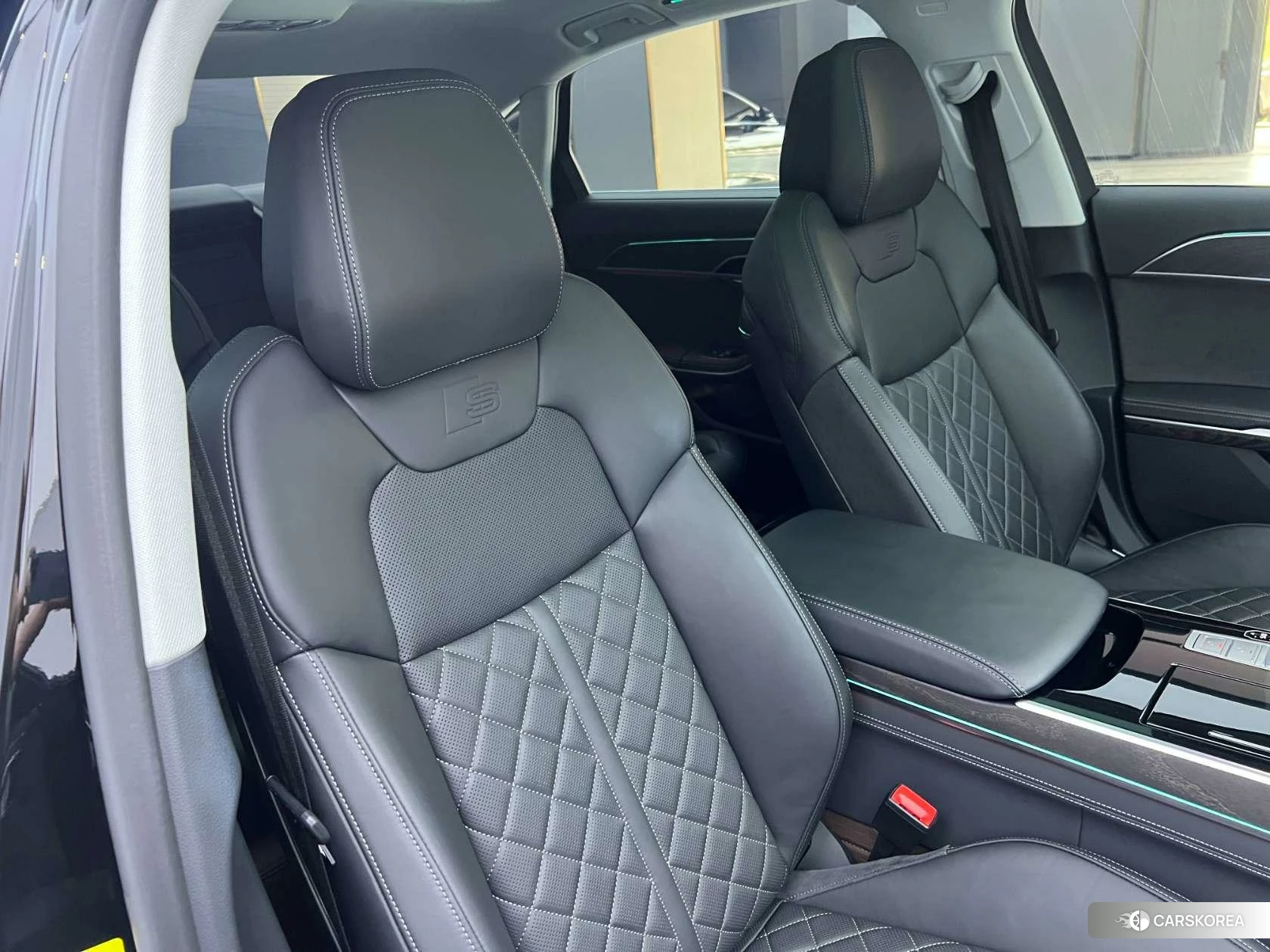 Audi A8 id 4498869 из Китая 13