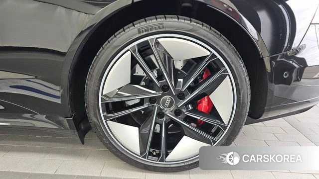 Audi RS e-Tron GT id 4793377 из Кореи 13