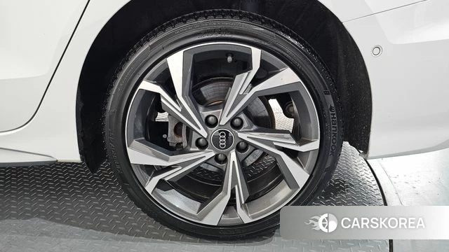 Audi A3 (8Y) id 4400937 из Кореи 13