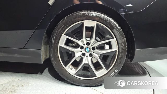BMW 5 Series (G60) id 4670229 из Кореи 13