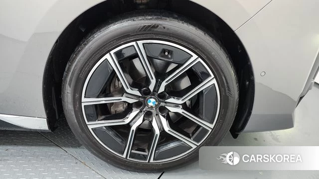 BMW 7 Series (G70) id 4280153 из Кореи 13
