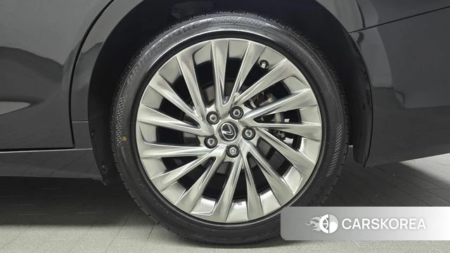 Lexus ES300h 7th generation id 4602892 из Кореи 13