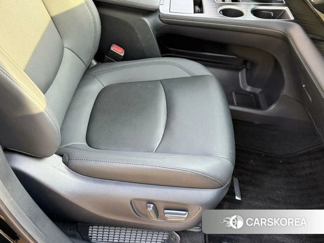 Toyota Grevia id 4258875 из Китая 13