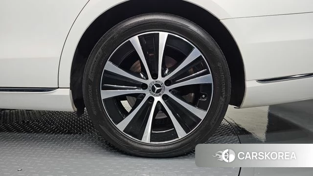 Mercedes-Benz E-Class W213 id 4683980 из Кореи 13