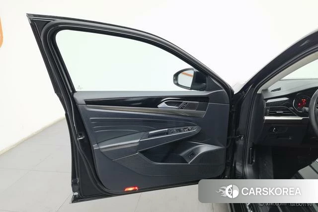 Volkswagen Passat id 4210330 из Китая 12