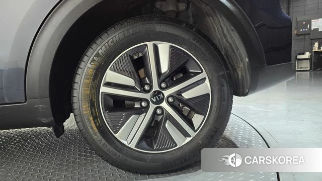 Kia The New Niro id 4573583 из Кореи 13