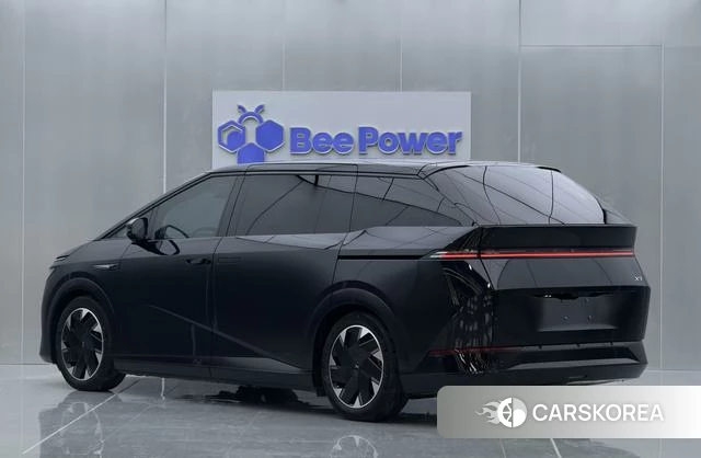 Xiaopeng Motors Xiaopeng X9 id 4219773 из Китая 13