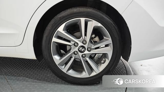 Hyundai Avante AD id 4345706 из Кореи 13