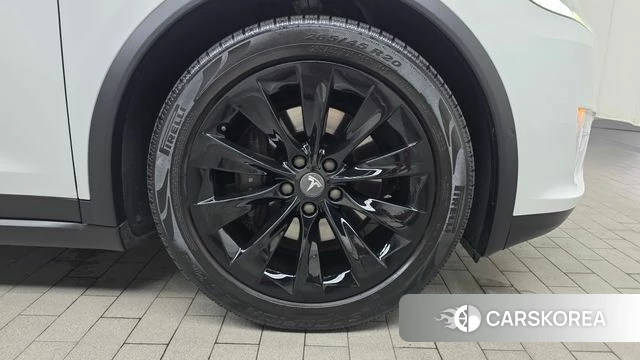 Tesla Model X id 4581731 из Кореи 13