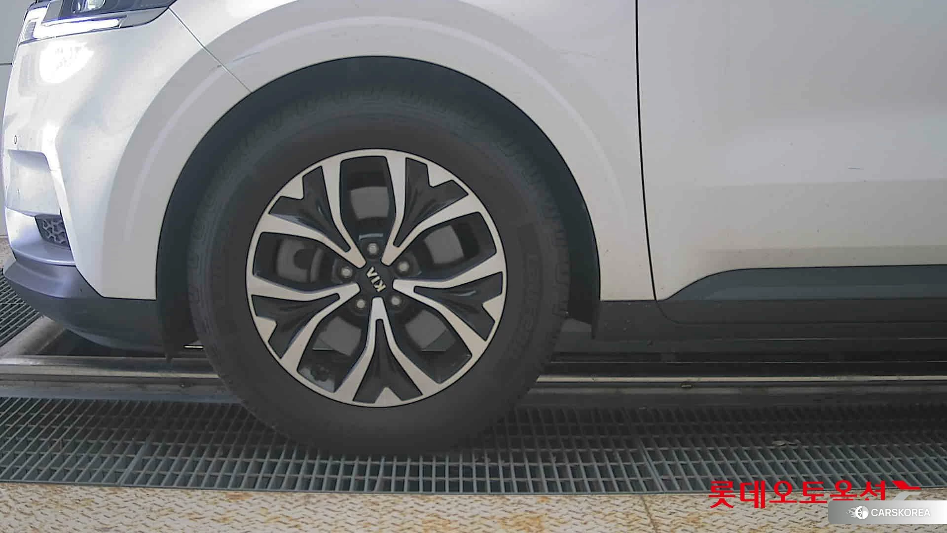 Kia Carnival id 4498424 из Кореи 13