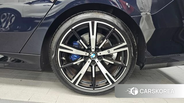 BMW 5 Series (G60) id 4834220 из Кореи 13